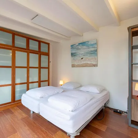 In Sint Maartenszee Near The * Sint Maartensvlotbrug