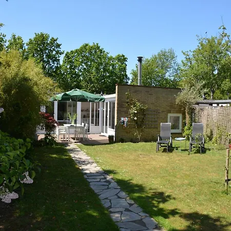 Dom wakacyjny In Sint Maartenszee Near The Sint Maartensvlotbrug