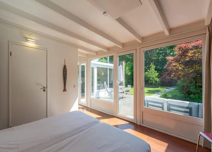 Vakantiehuis In Sint Maartenszee Near The *