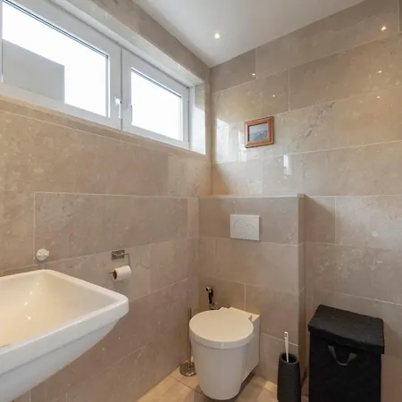 In Sint Maartenszee Near The 度假居 *